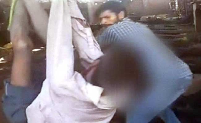 अमृतसर में फैक्ट्री मजूदर को उल्टा लटका कर बेरहमी से पीटा, मौत