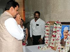 Maharashtra Leaders Pay Homage to Mahatma Gandhi, Lal Bahadur Shastri