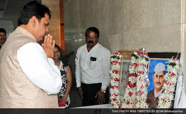 Maharashtra Leaders Pay Homage to Mahatma Gandhi, Lal Bahadur Shastri