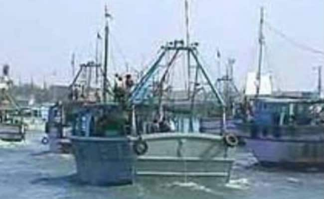 Sri Lankan Navy Arrests 8 Tamil Nadu Fishermen