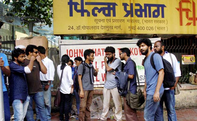 No Breakthrough After Fourth Meeting Between FTII Students, Government