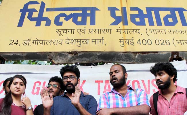 Government Panel Slams FTII Students and Faculty for Standoff
