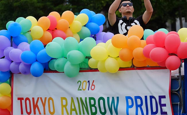 Taiwan Crowds March in Asia's Biggest Gay Pride Parade