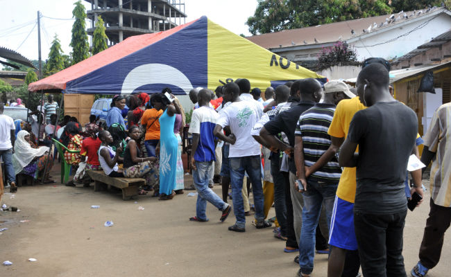 Guineans Vote for President Despite Violence, Fraud Fears