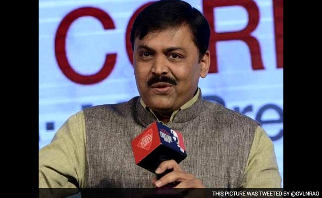 भाजपा सांसद नरसिम्हा राव की कार से लगी दो महिलाओं को टक्कर, एक की मौत भाजपा सांसद नरसिम्हा राव की कार से लगी दो महिलाओं को टक्कर, एक की मौत