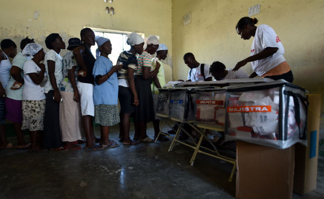 Haitians Cast Votes for New Leader Without Violence