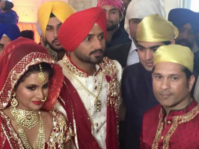 <i>Shaadi Mubarak</i>: Harbhajan Singh Marries Geeta Basra