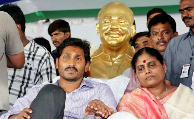 YSRC Chief Jaganmohan Reddy Continues Indefinite Fast on 5th Day