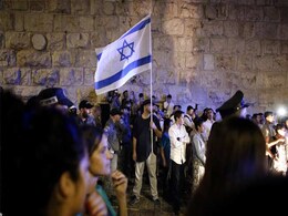 इस्राइल ने हमले के बाद यरुशलम के पुराने शहर में फिलिस्तीनियों के निकलने पर लगाई रोक इस्राइल ने हमले के बाद यरुशलम के पुराने शहर में फिलिस्तीनियों के निकलने पर लगाई रोक