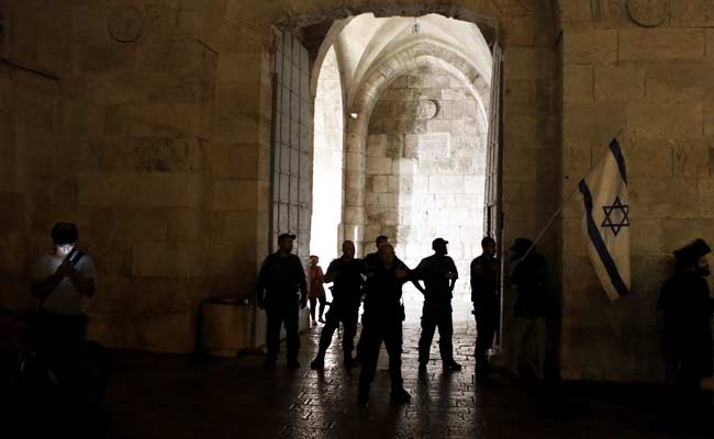 Israel Bars Palestinians From Jerusalem Old City for 2 Days