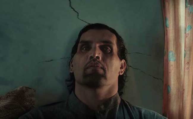 Breaking Bad: 'The Great Khali' has a Big Problem in This Cement Ad