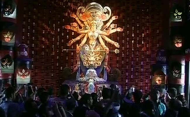 This Durga Puja Pandal in Kolkata Celebrates Communal Harmony