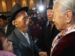 Reunited After 65 Years, Korean Families Let Tears Speak for Themselves Reunited After 65 Years, Korean Families Let Tears Speak for Themselves