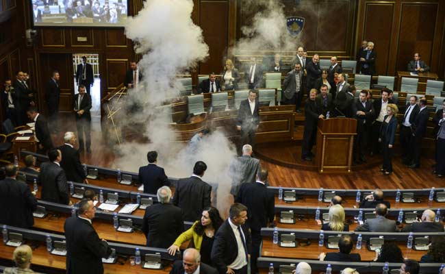 Another Tear Gas Protest by MPs in Kosovo Parliament