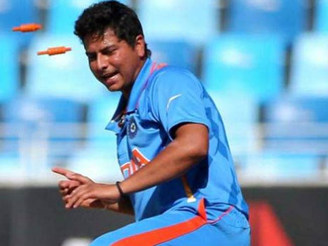 वर्षा प्रभावित मैच में गंभीर-मयंक के अर्धशतक के बाद चला 'चाइनामैन' कुलदीप यादव का जादू, चार विकेट लिए