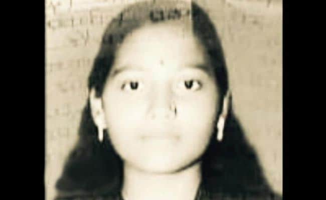 Latur Maharashtara Sex Vidros - No Money For Bus Ride to School, Farmer's Daughter Commits Suicide