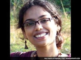 अब बांग्ला कवयित्री मंदाक्रांता सेन ने भी लौटाया साहित्य अकादमी पुरस्कार अब बांग्ला कवयित्री मंदाक्रांता सेन ने भी लौटाया साहित्य अकादमी पुरस्कार