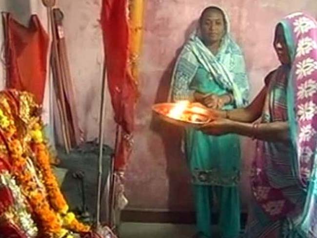 मंदसौर में इस मुसलमान महिला को घर के पास मंदिर मिला और उसने....
