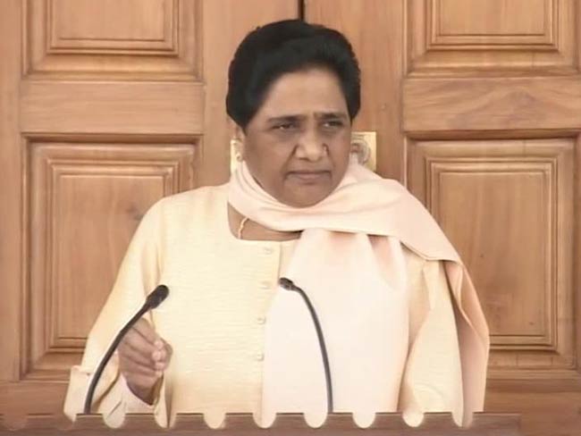 घटिया मानसिकता रखने वाले मंत्री को जेल भेजें पीएम : वीके सिंह के बयान पर मायावती
