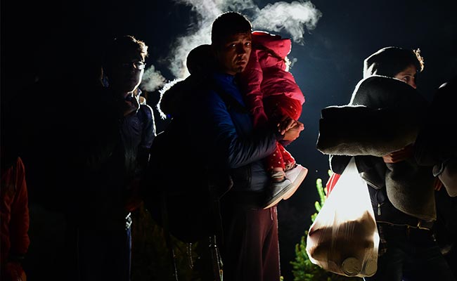 First Migrants Reach Slovenia After Hungary Closes Croatia Border