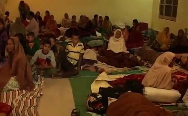 As Ceasefire Violations Escalate, Border Residents Head to Migrant Camps