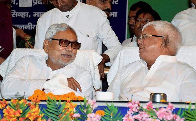 बिहार के 'चाणक्य' माने जाने वाले नीतीश कुमार फिर बने 'चंद्रगुप्त'