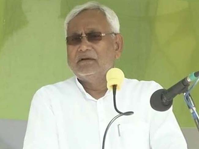 बिहार के मुख्यमंत्री नीतीश कुमार ने पीएम मोदी को दी खुली बहस की चुनौती