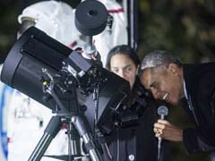 Barack Obama, Budding Astronomers Look at Moon, Dream of Mars at White House