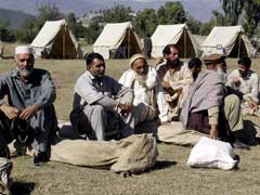 Pakistan Earthquake Survivors Help Themselves in Race Against Winter