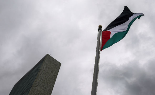 With Peace Prospects Grim, Palestinians Raise Flag at UN