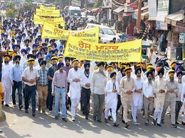 धार्मिक ग्रंथ की बेअदबी के मामले में फंसती जा रही पंजाब सरकार धार्मिक ग्रंथ की बेअदबी के मामले में फंसती जा रही पंजाब सरकार