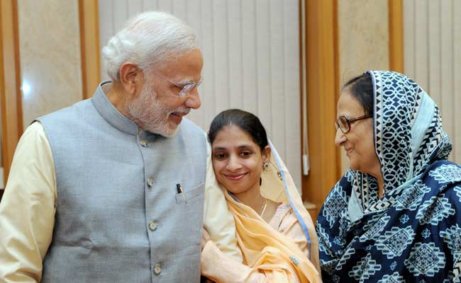 Prime Minister Narendra Modi Gives Rs 1 Crore to Edhi for Caring for Geeta