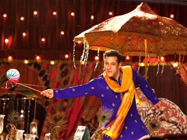 Salman Khan's Prem Leela in First Prem Ratan Dhan Payo Song