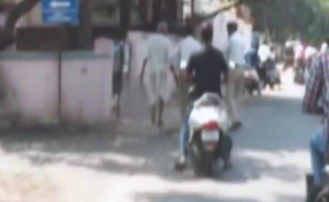 Man Allegedly Beheads Wife, Carries Her Head Around in Pune