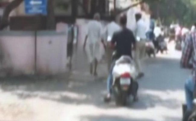 Pune Man Beheads Wife, Walks With Her Head on the Street