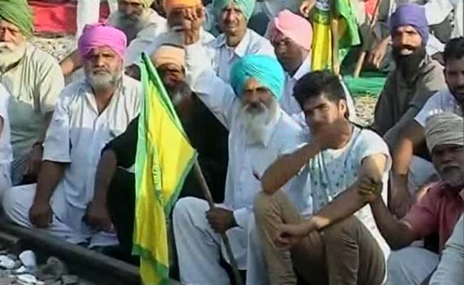 Punjab Farmers' End Stir, Train Movement to Restore to Normalcy in 10 Days