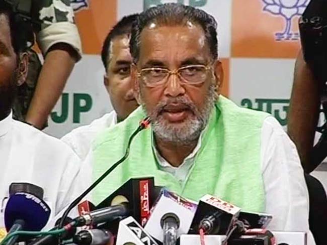 केंद्र से मदद के बावजूद बिहार में दाल का उत्पादन गिरा : कृषि मंत्री राधा मोहन सिंह