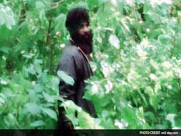 Mumbai: Cops, Locals Take 3 Hours to Nab Aarey's Mystery Man Mumbai: Cops, Locals Take 3 Hours to Nab Aarey's Mystery Man