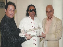 रामानंद सागर की रामायण को सुरों से सजाने वाले मशहूर संगीतकार रवींद्र जैन नहीं रहे रामानंद सागर की रामायण को सुरों से सजाने वाले मशहूर संगीतकार रवींद्र जैन नहीं रहे