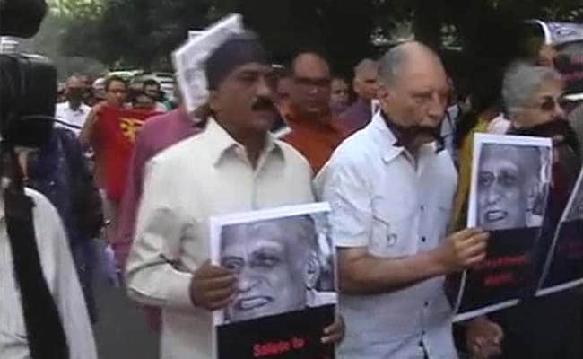 Indian Author Dedicates Book to Intelligentsia Protesting Against Intolerance