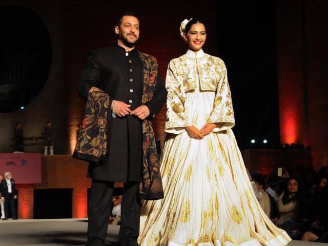 Salman Khan, Sonam Kapoor Walk the Ramp at IIM Ahmedabad