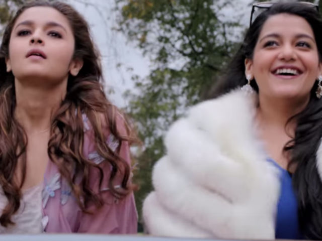 Alia Bhatt and Sanah Felt Like 'Real Life Sisters' in <i>Shaandaar</i>