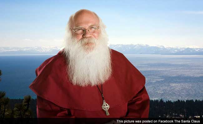 Santa Claus, Who Does Not Like to Give Gifts, Runs for City Council in US
