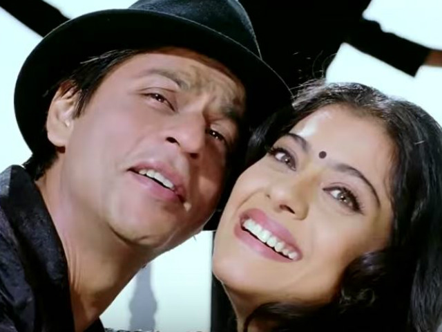 Shah Rukh, Kajol Recreate Bygone Time in New <i>Dilwale</i> Still