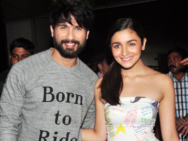 Shahid and Alia to Have a Shaandaar Coffee Date at Midnight