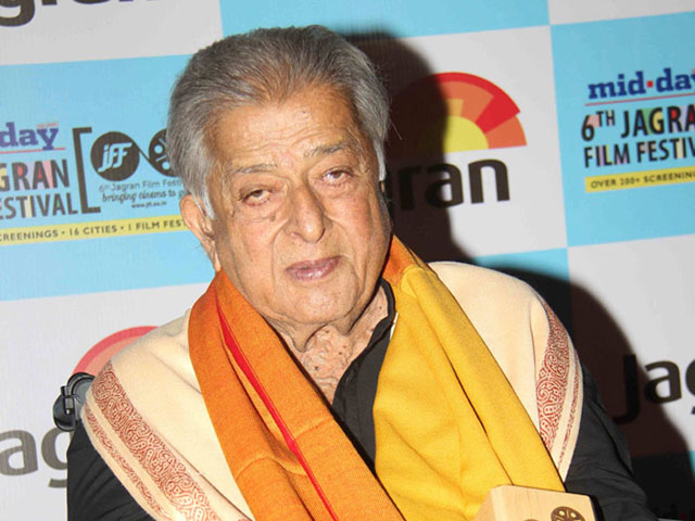 Shashi Kapoor Receives Lifetime Award at Jagran Film Fest