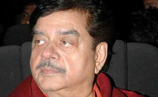 With This Social Call, BJP 'Rebel' Shatrughan Sinha Crossed Another Line