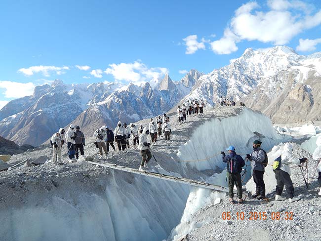 A 60-km Trek to the World's Highest Battlefield, Siachen