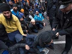 20 Arrested as Sikh Protest at Indian Embassy in UK Goes Violent