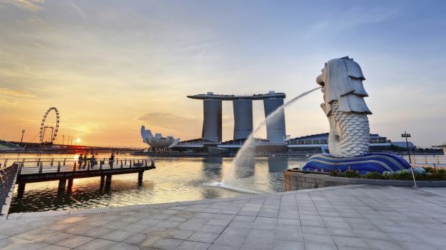 Traveling to Singapore? Here's What You Must Eat